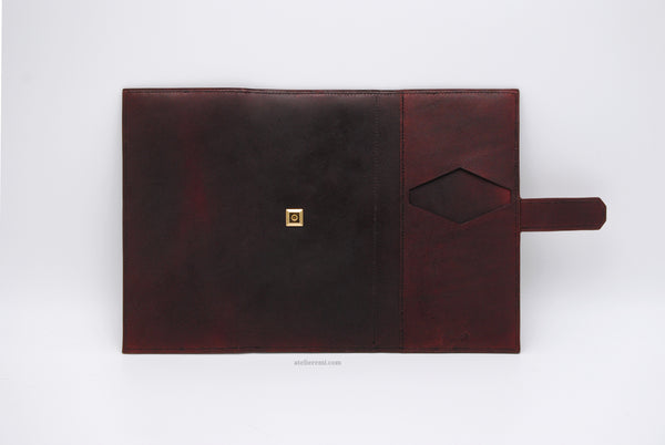 No. W07C | J.J. Traveler's Wallet (Cowhide Lined Interior)